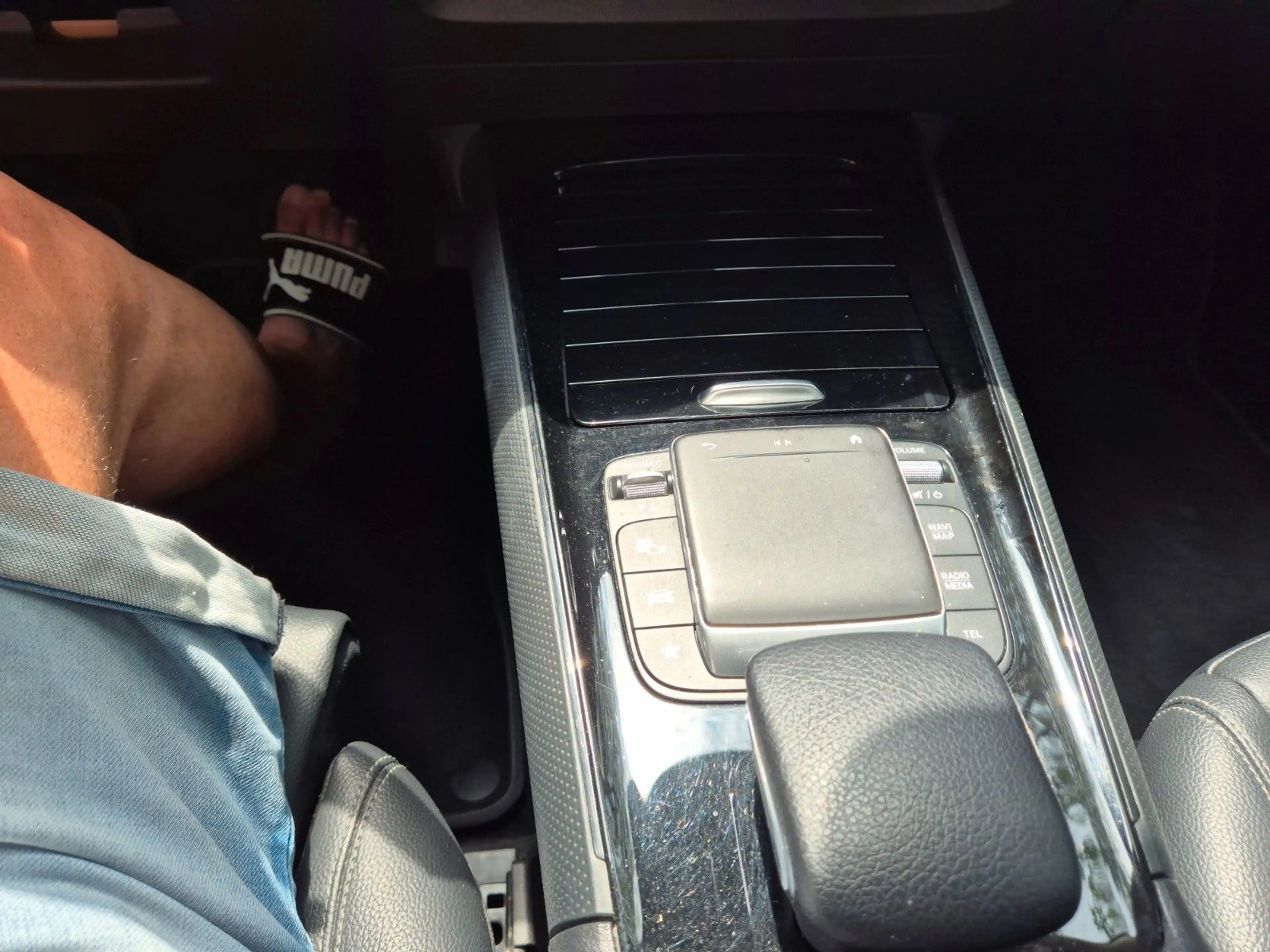 Mercedes-Benz GLA 200 d STYLE T.LEDER KAM AUT 17499NETTO — photo 15