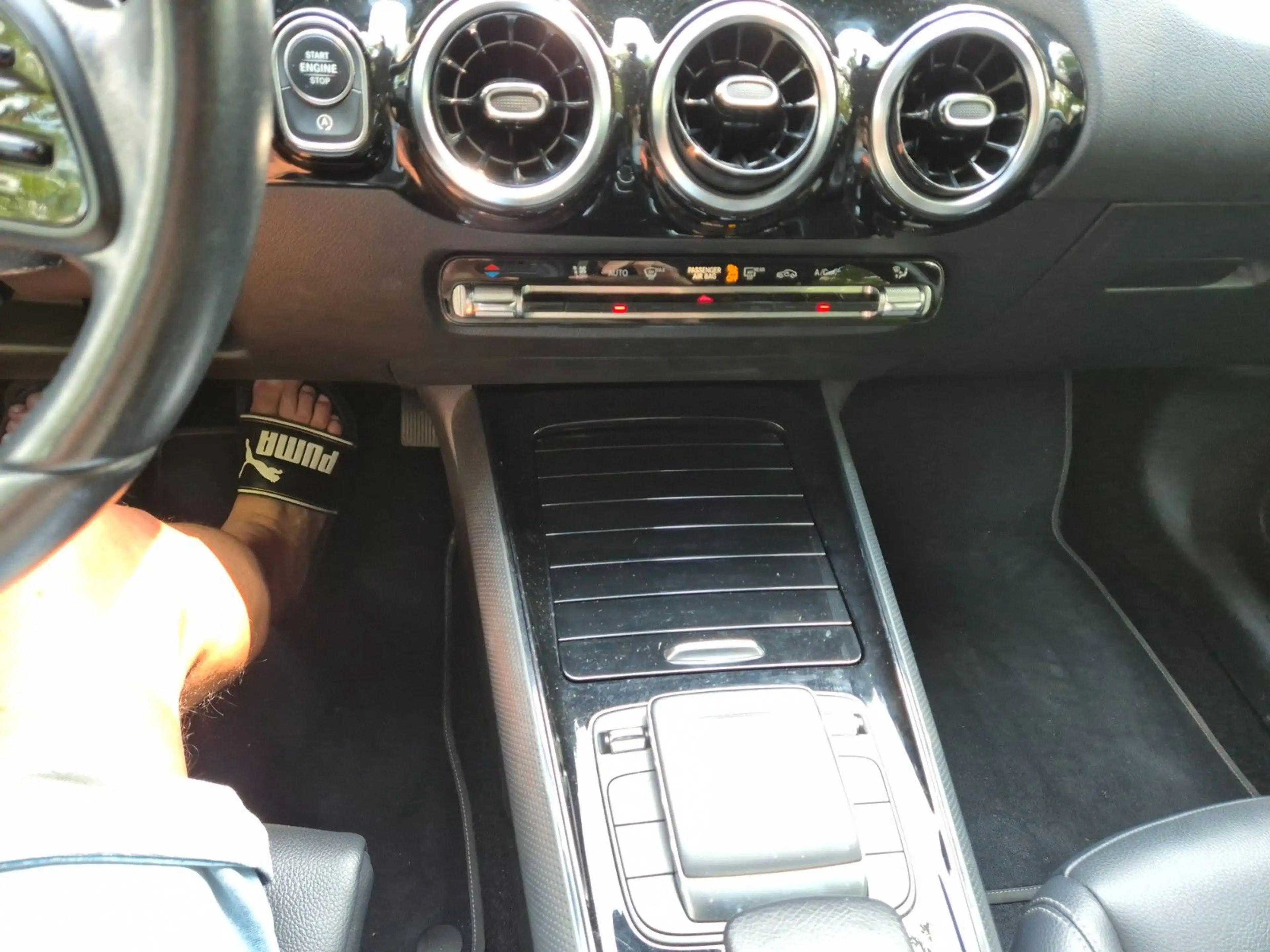 Mercedes-Benz GLA 200 d STYLE T.LEDER KAM AUT 17499NETTO — photo 12