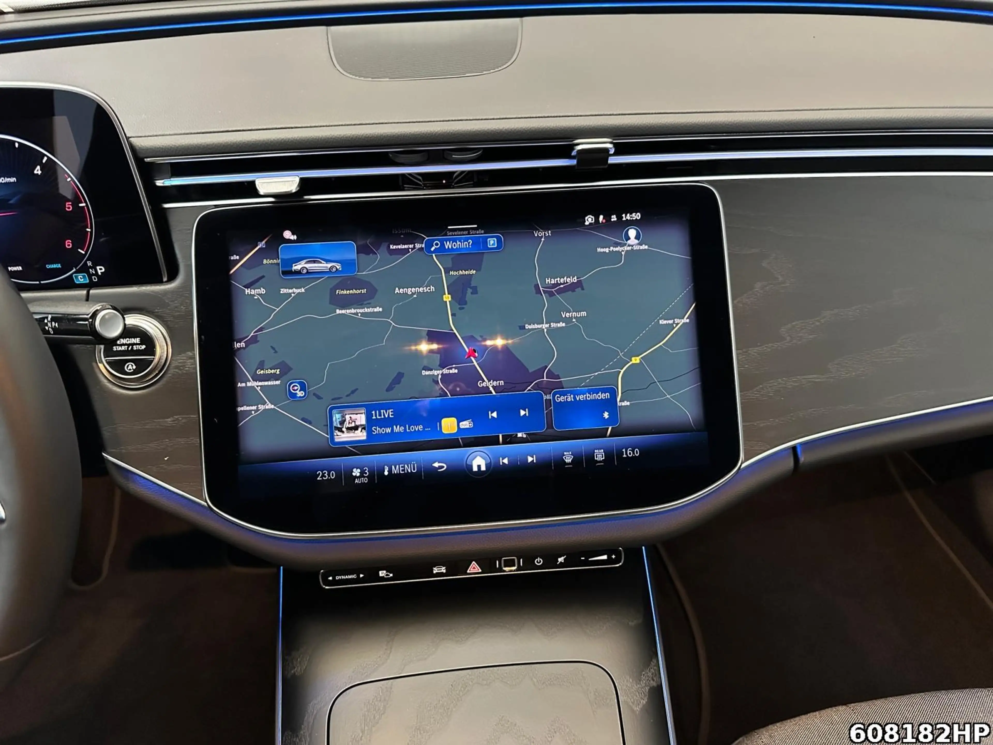 Mercedes-Benz E 220 d Avantgarde AHK Distronic Ambiente + — photo 14