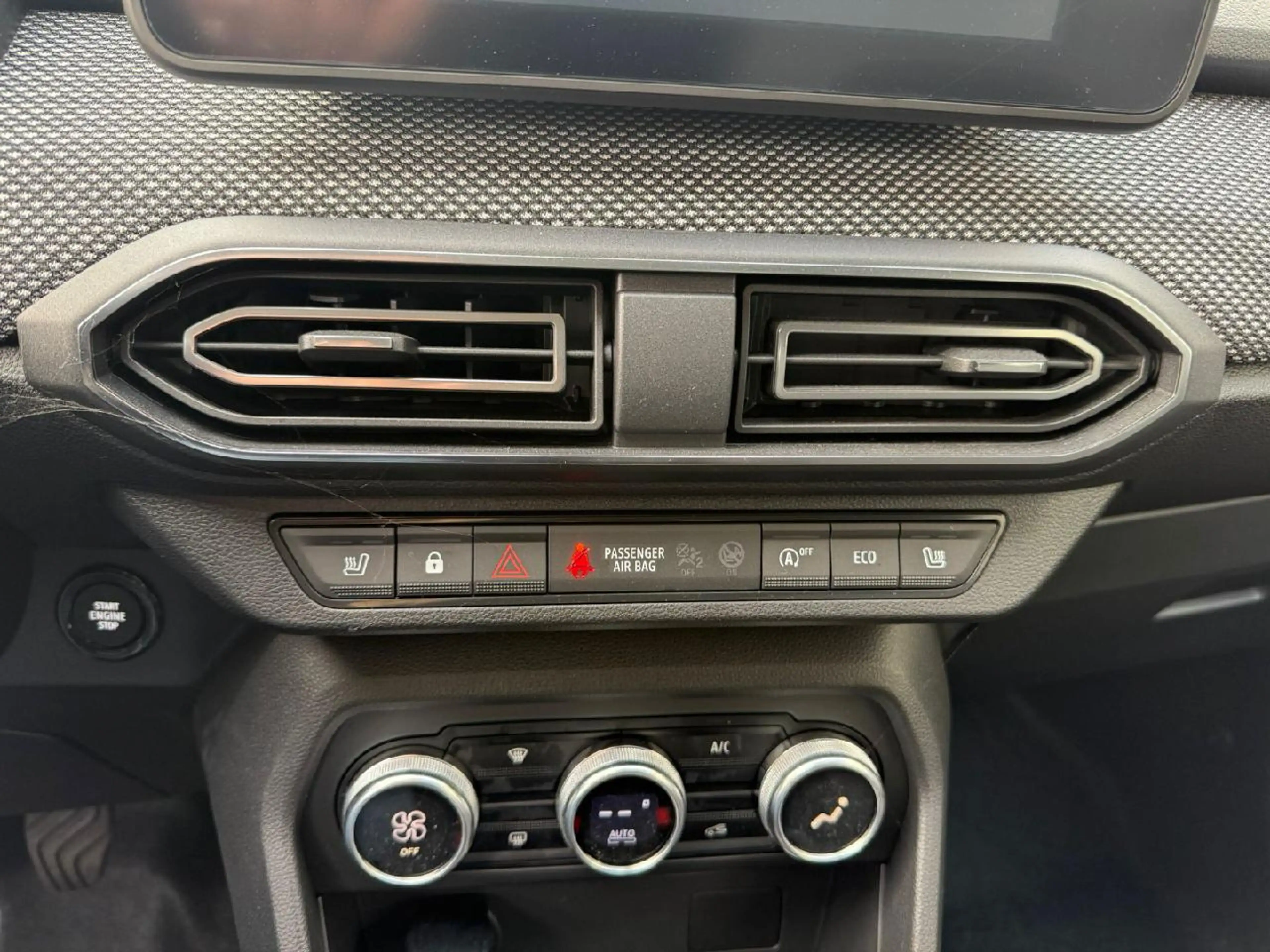 Dacia Jogger Extreme — photo 12