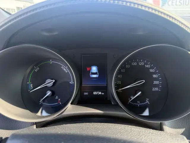 Toyota C-HR view 14
