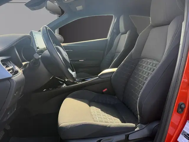 Toyota C-HR view 12