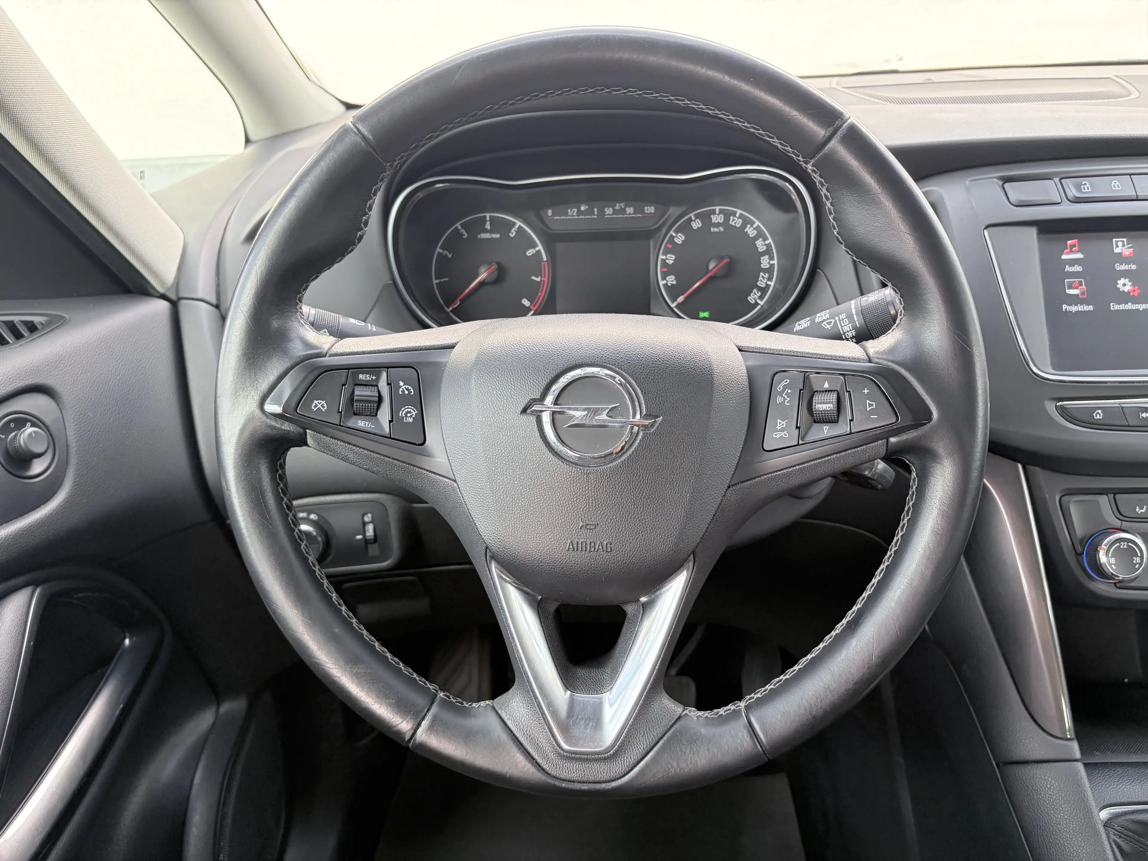 Opel Zafira Innovation 7 Sitze 140PS Benzin 2017BJ — photo 15