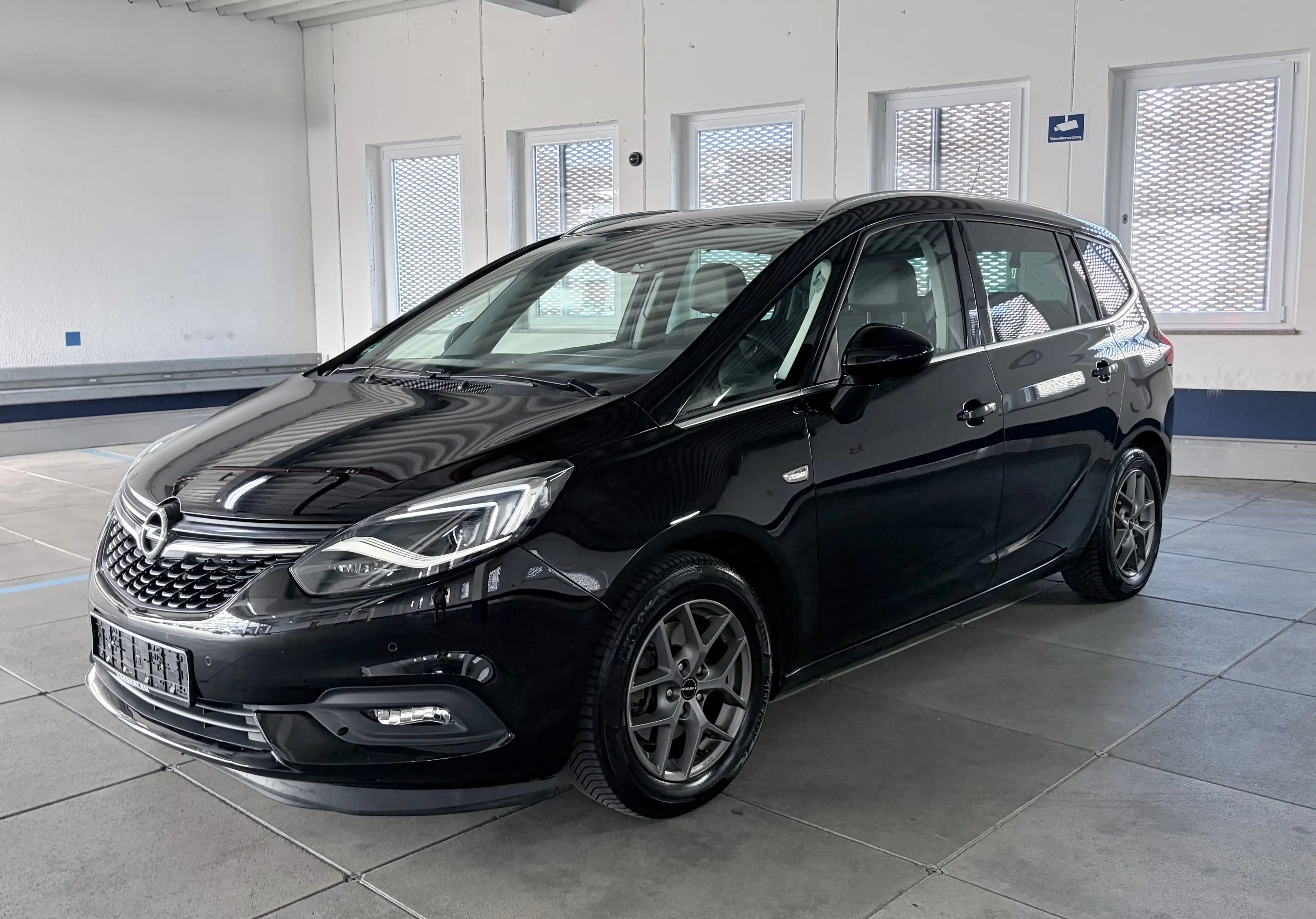 Opel Zafira Innovation 7 Sitze 140PS Benzin 2017BJ — photo 2
