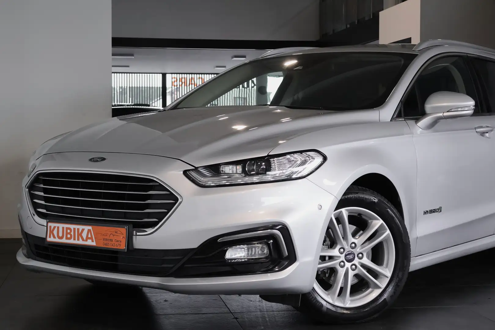 Ford Mondeo Clipper 2.0 HEV Titanium CarPlay Keyless Garantie* Zilver - 2