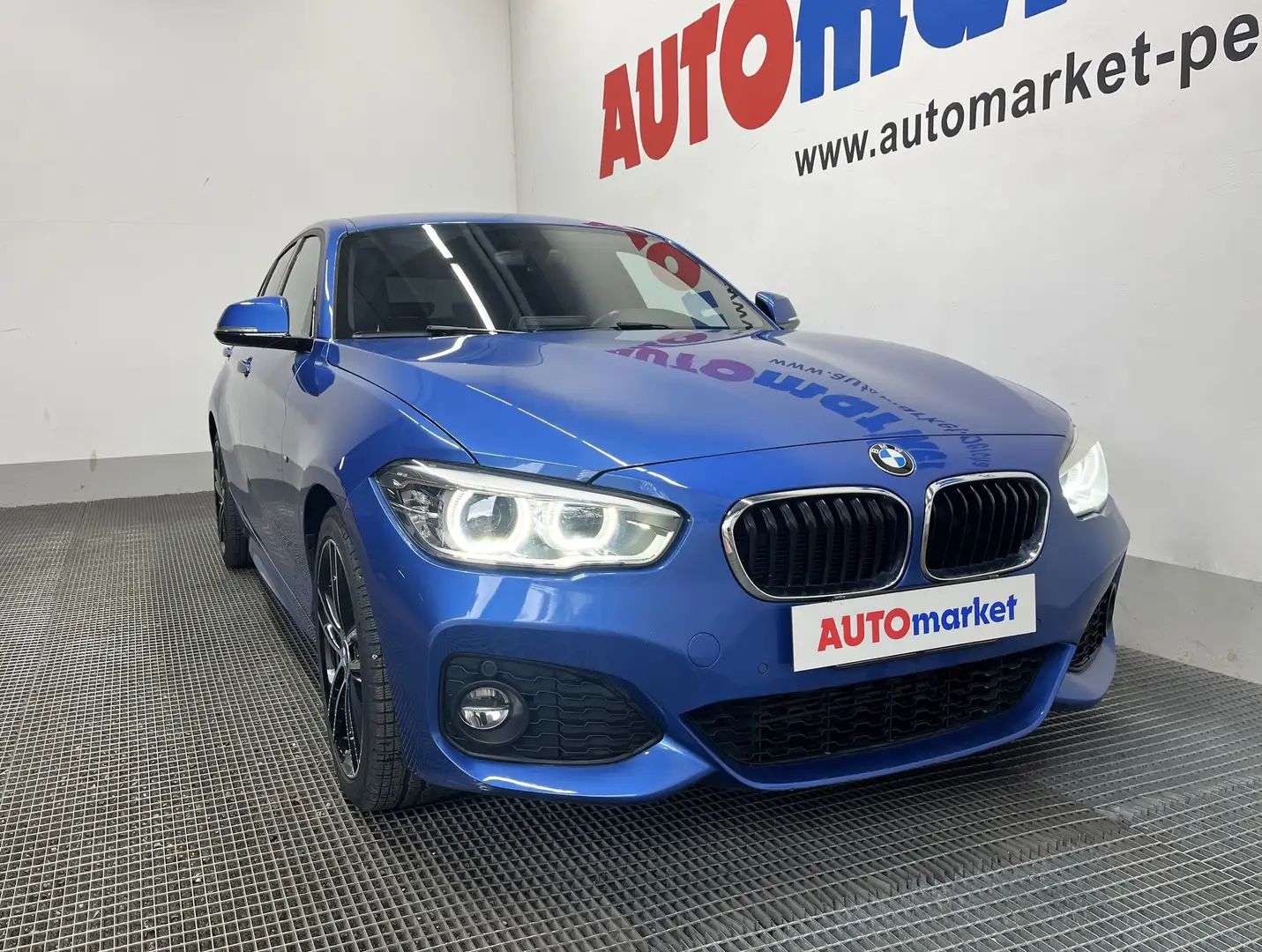 BMW 118 d X-DRIVE M-sport 5p Blau - 2