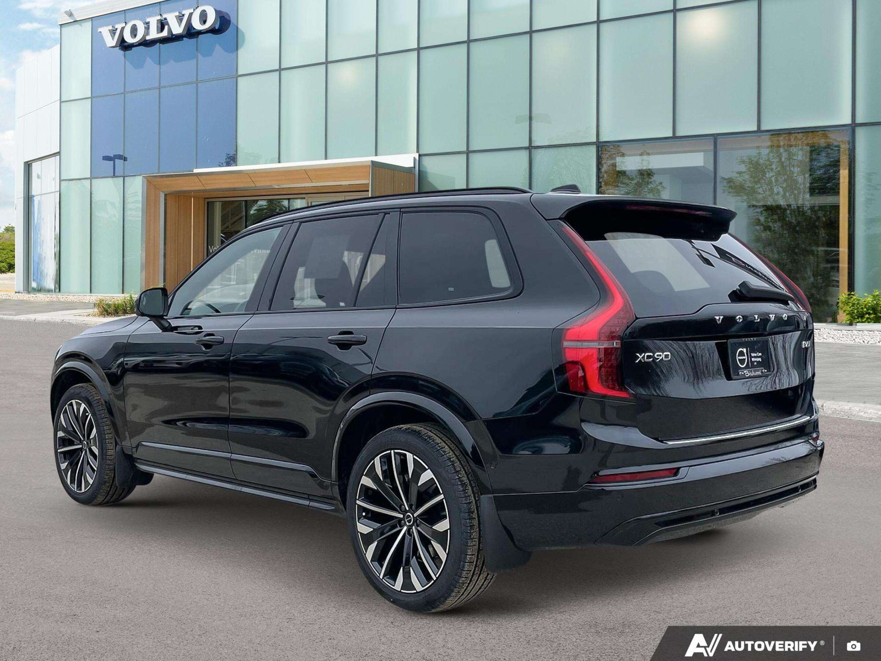 2026 Volvo XC90 Ultra Dark Theme FINANCE AS LOW AS 2.49%! alt 4