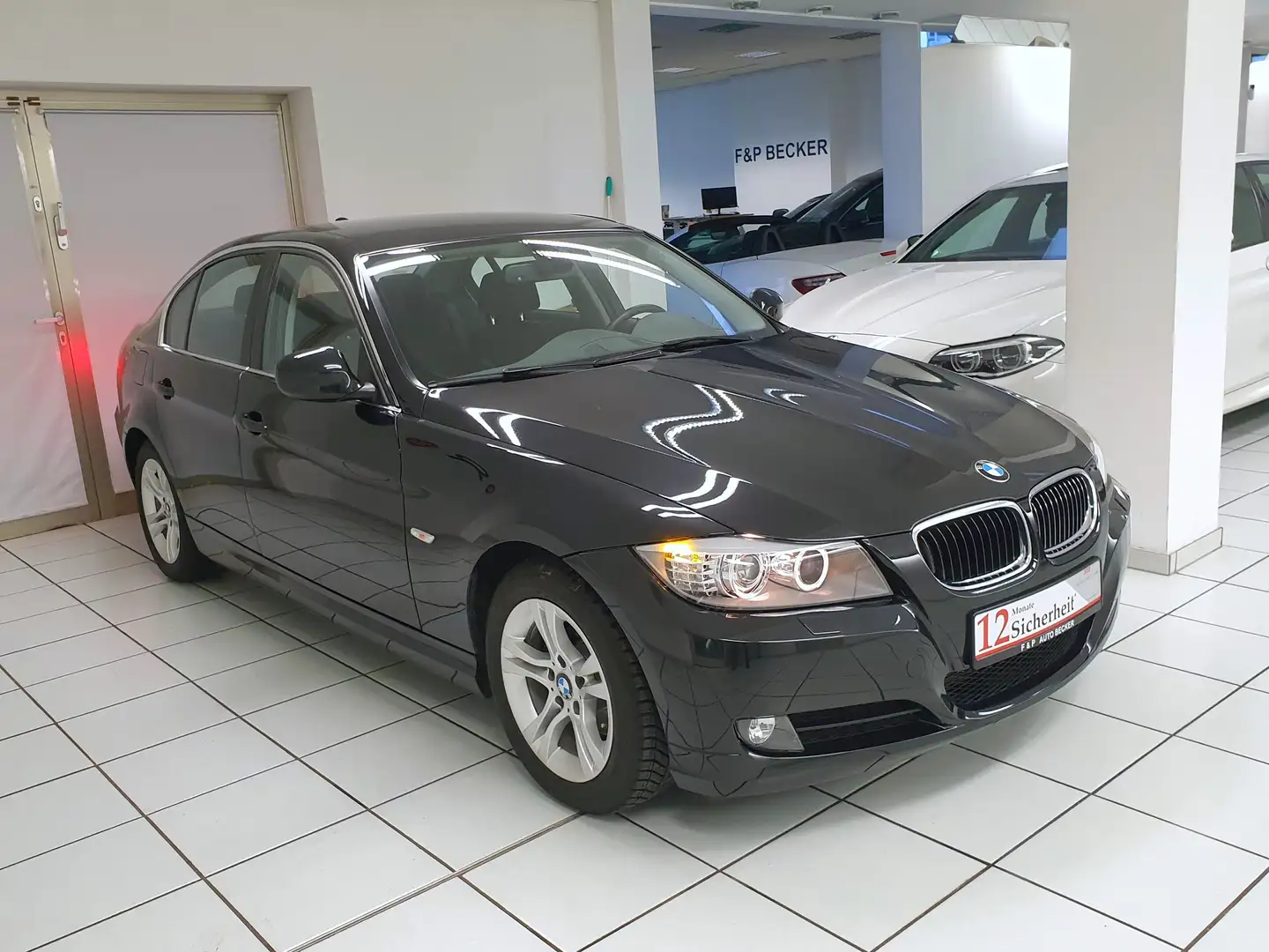 BMW 318 318d Aut. 1.Hand Scheckheft BMW Navi BiXenon SHZ Nero - 2