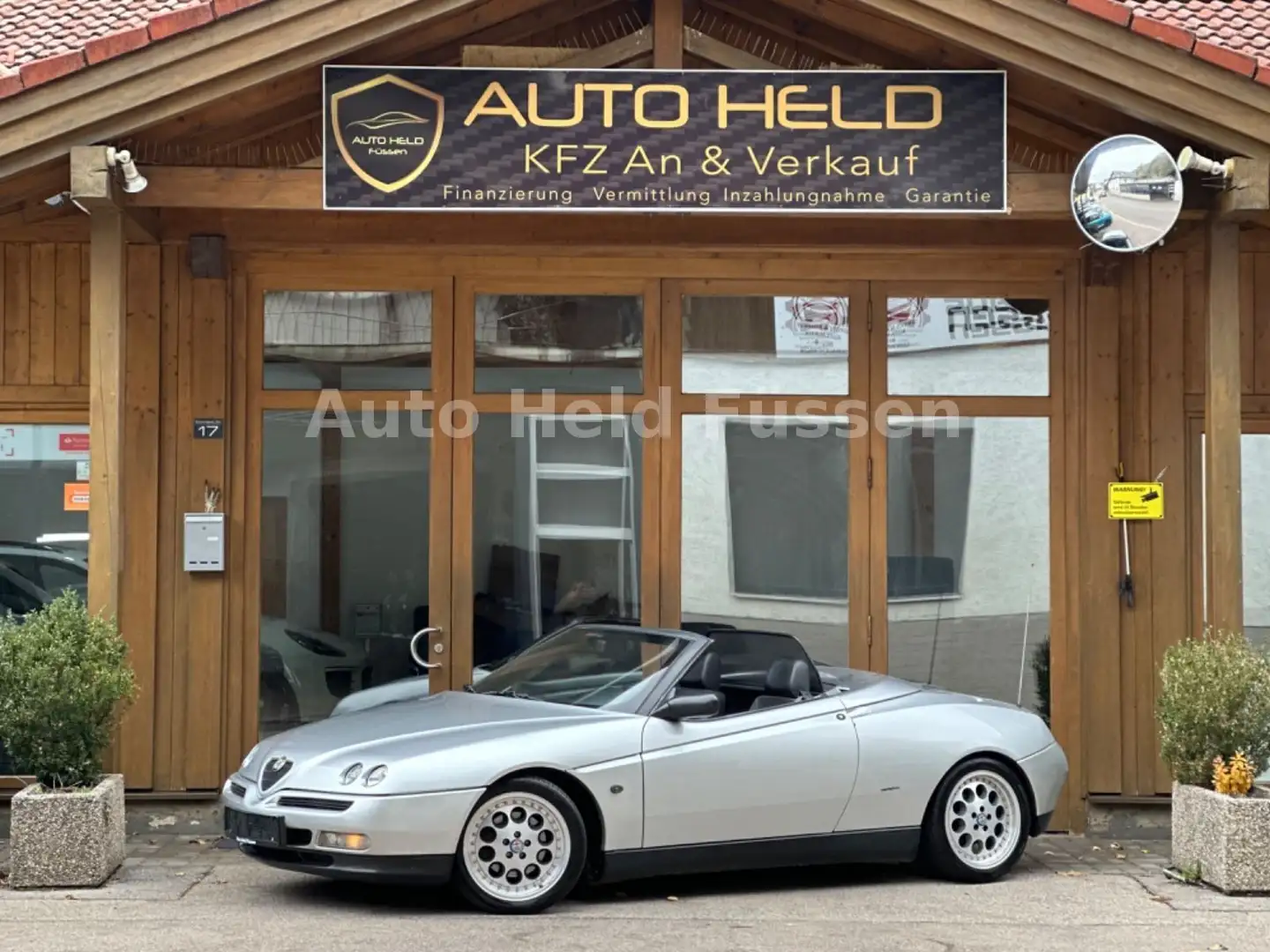 Alfa Romeo Spider 2.0 16V T.Spark Base Zender Milano Gris - 1