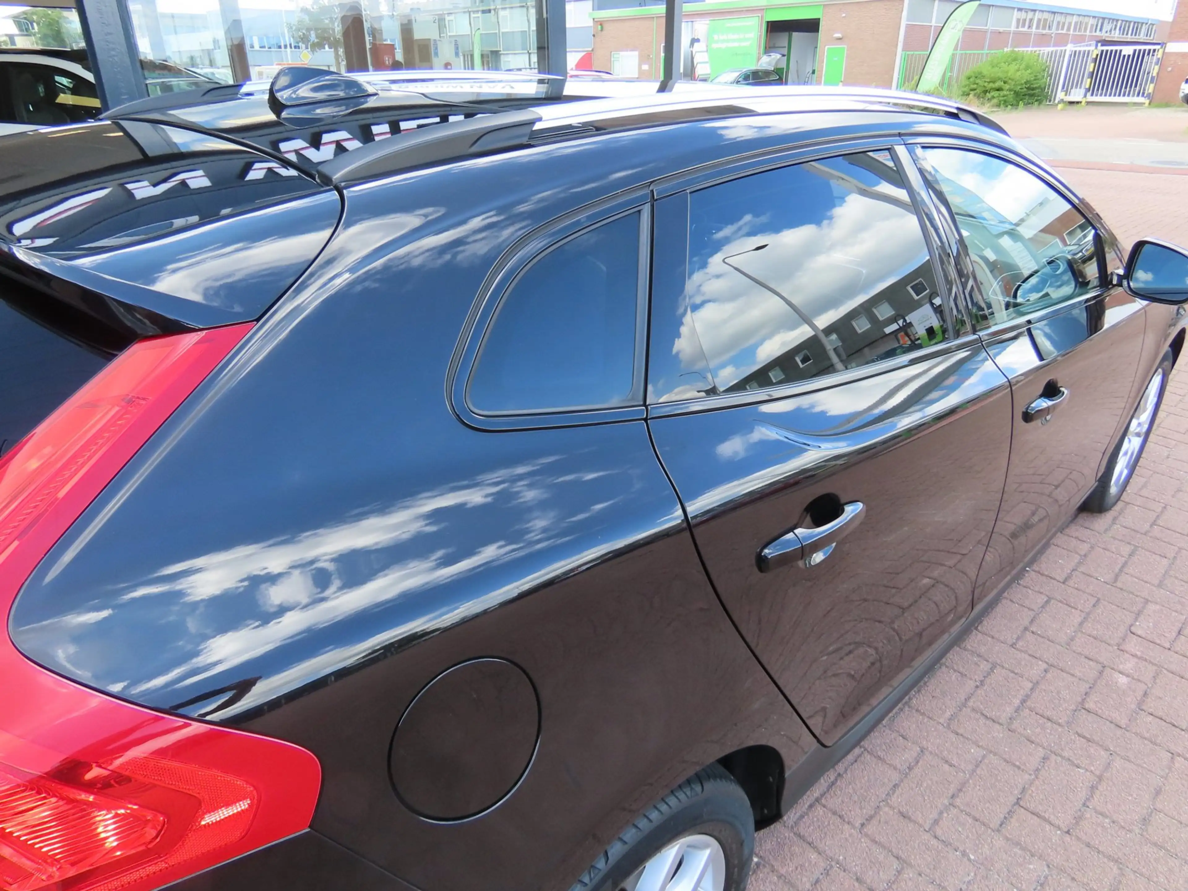 Volvo V40 Cross Country 1.5 T3 Polar+ Luxury Trekhaak Leder Camera Pano NA — photo 18