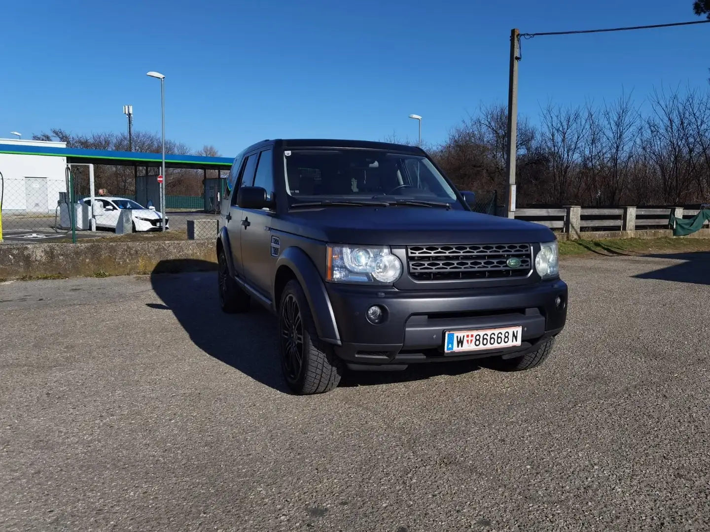 Land Rover Discovery 3.0 TdV6 HSE Noir - 1