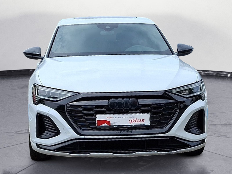 Audi Q8 e-tron 55 quattro S line — photo 7