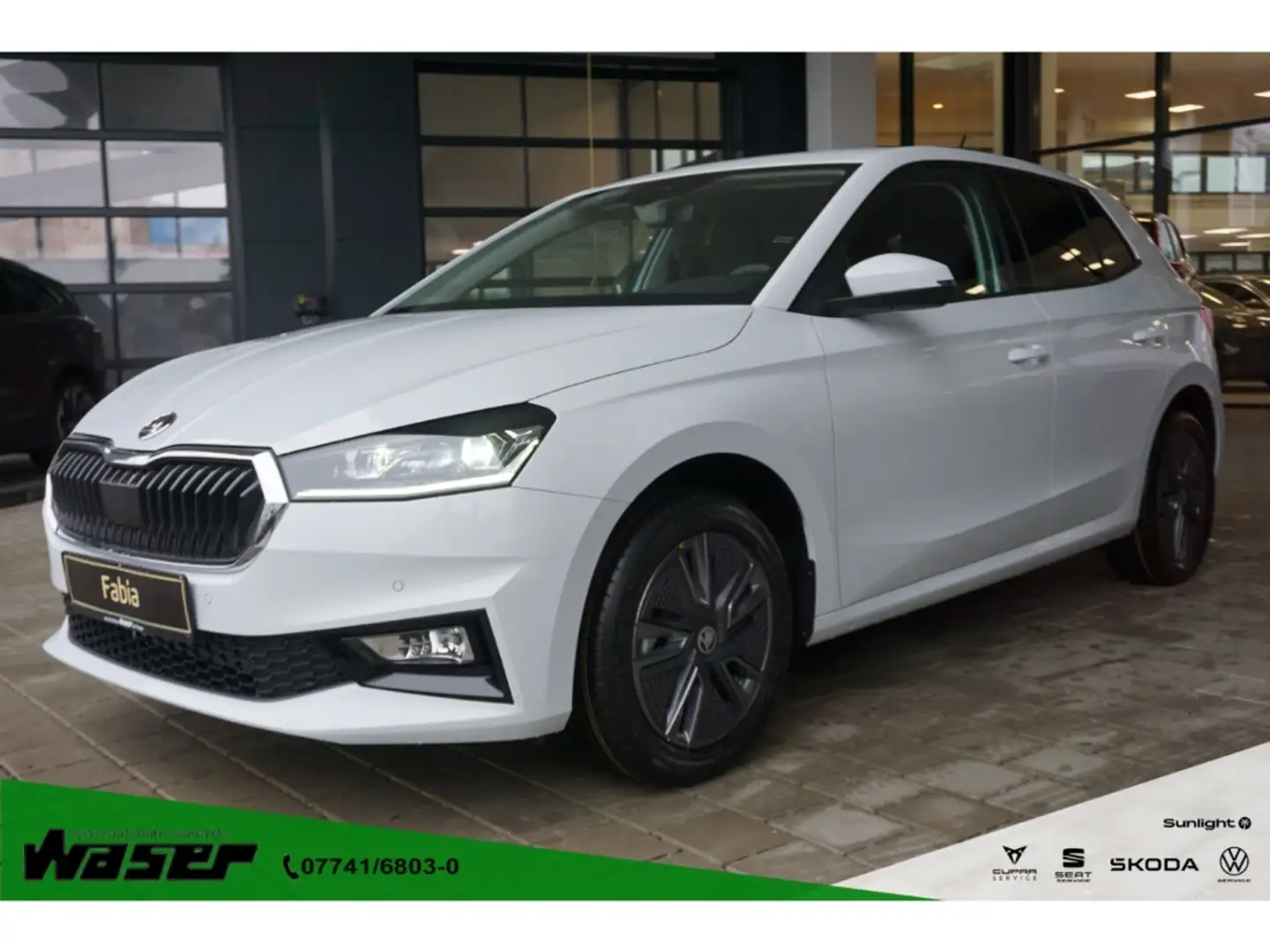 Skoda Fabia 1.0 TSI Tour DSG Navi LED ACC SHZ Kamera PDC SHZ D White - 1