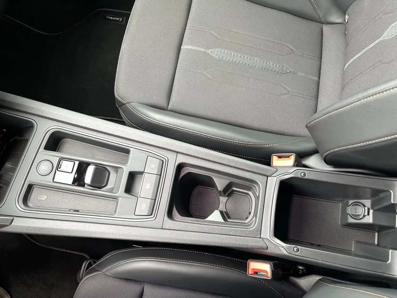 Cupra Leon 1.4 TSI DSG eHybrid VZ Navi LED ACC RFK, миниатюра 24