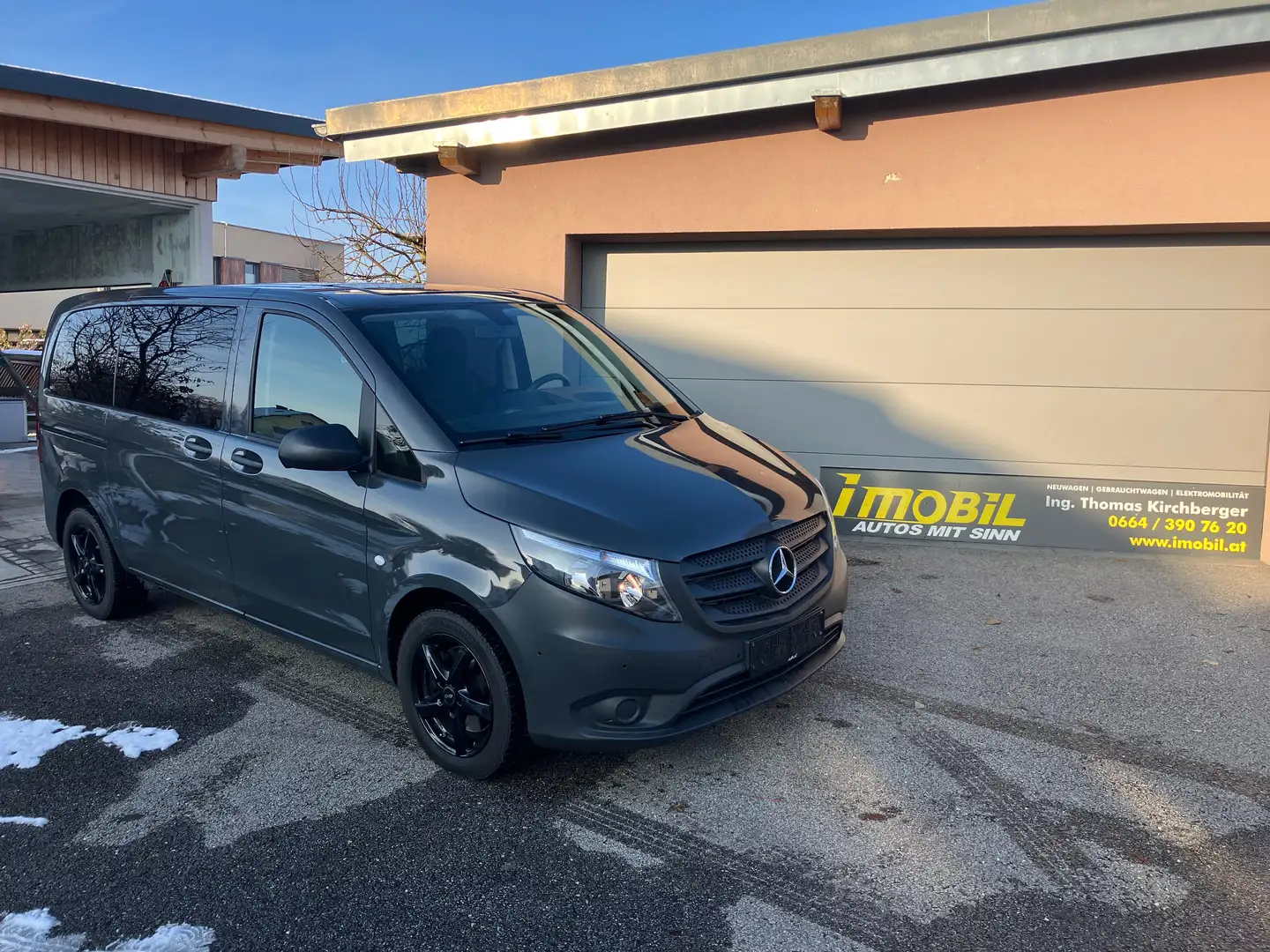 Mercedes-Benz Vito 114CDI Pro 4MATIC kompakt (447.701) Gris - 1