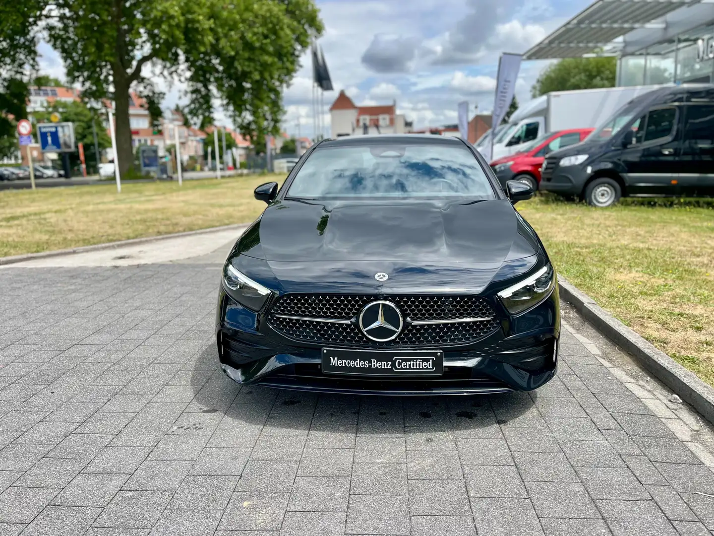 Mercedes-Benz A 180 A Sedan 180 AMG Line - 2