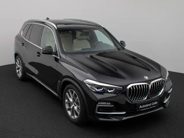 BMW X5 view 3