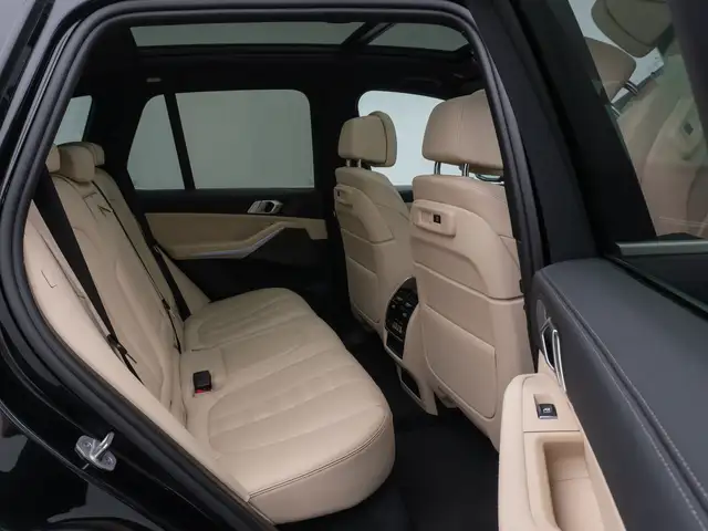 BMW X5 view 26