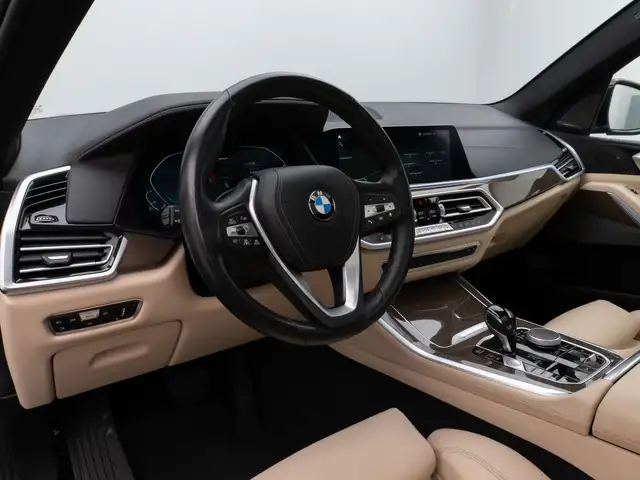 BMW X5 view 20