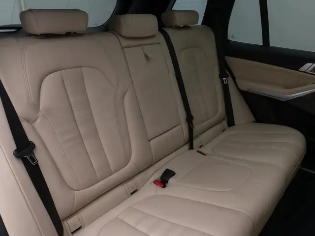 BMW X5 view 29