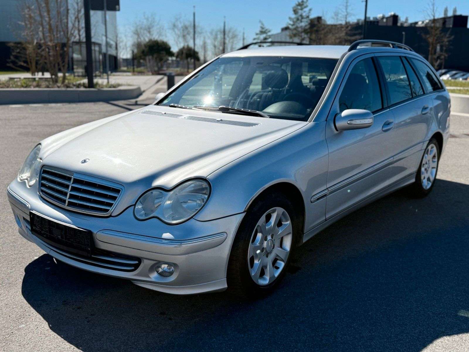 Second hand Mercedes Benz C-Class 