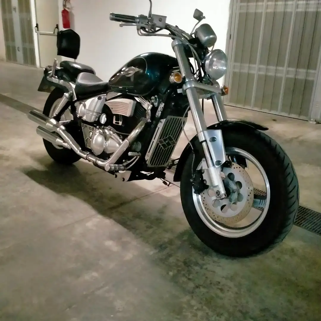 Suzuki VZ 800 Noir - 1