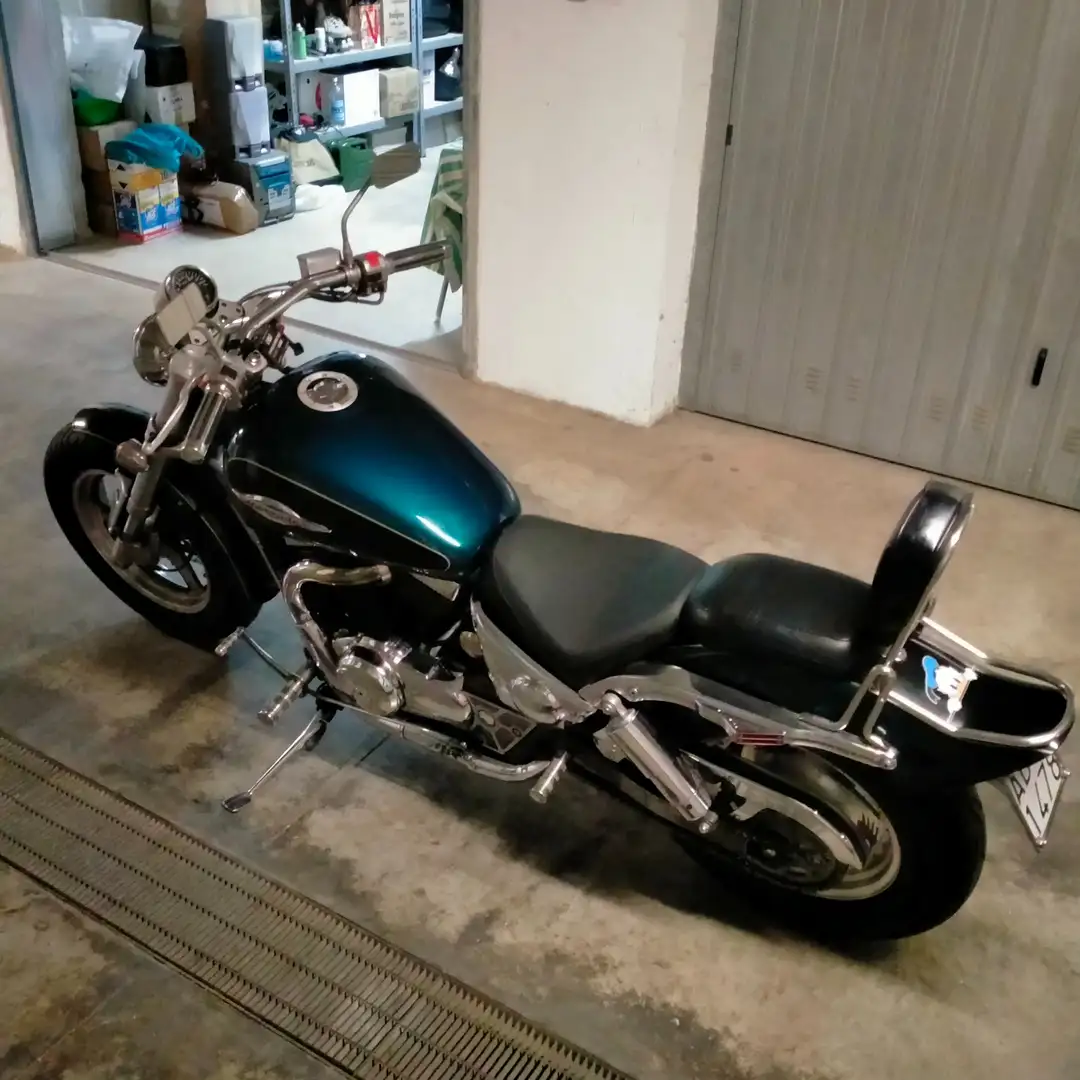 Suzuki VZ 800 Noir - 2