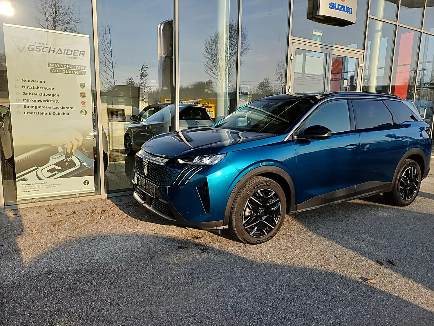 Peugeot 5008 ALLURE mHEV 145 e-DCS6 Aut. Blau - 1