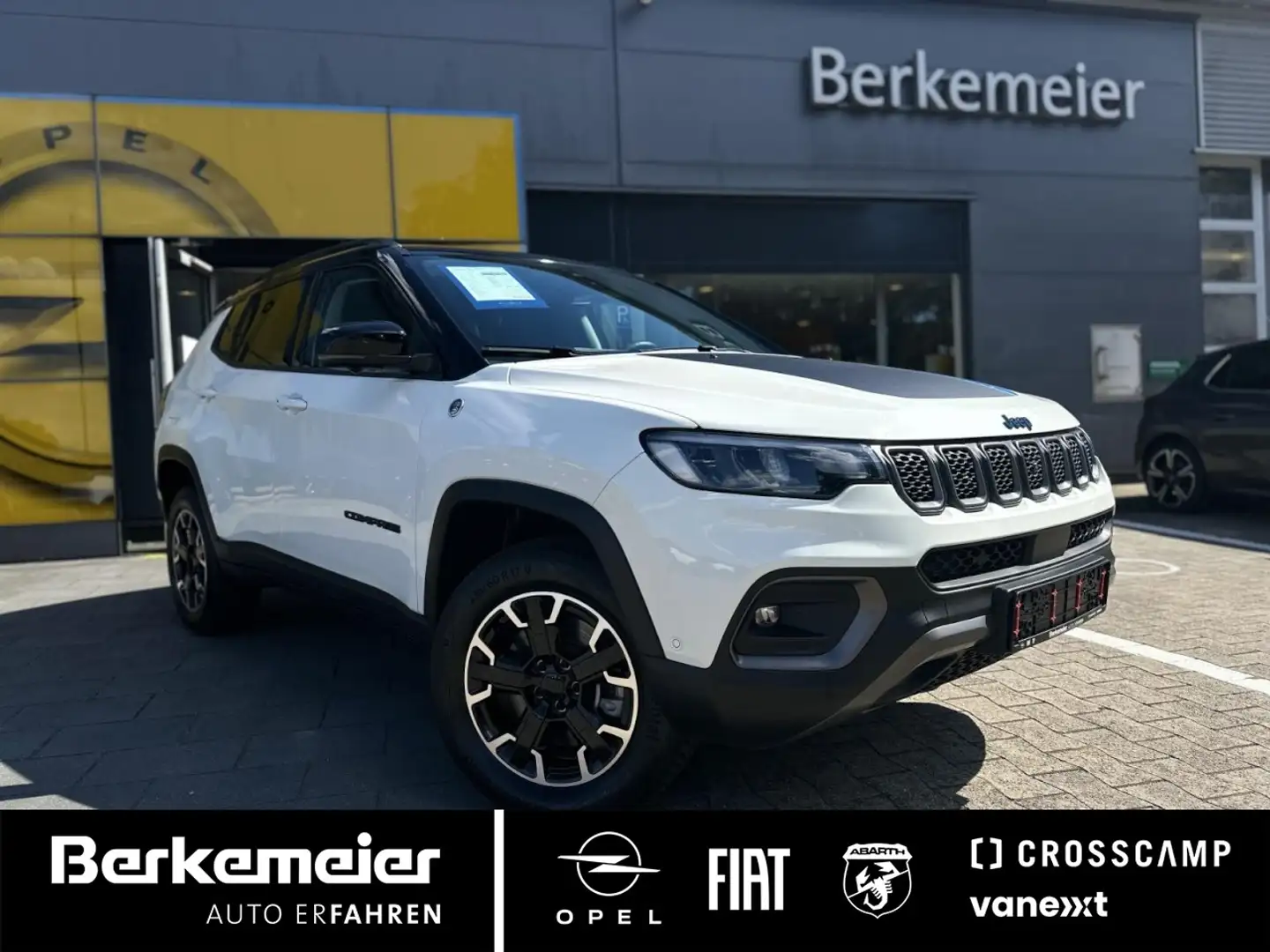 Jeep Compass 1.3 Plug-In Hybrid 4WD Trailhawk *Pano* Blanc - 1