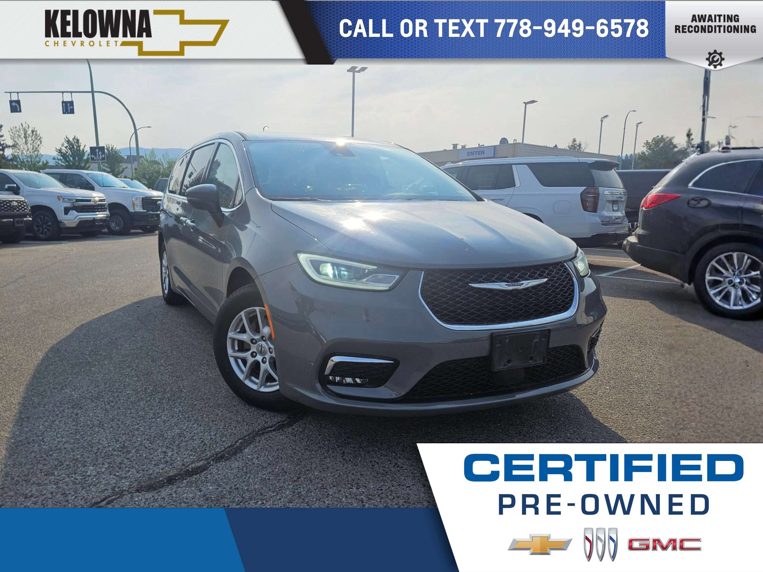 2023 Chrysler Pacifica Touring L | 7 Seats | Power Driver Seat | Power Li