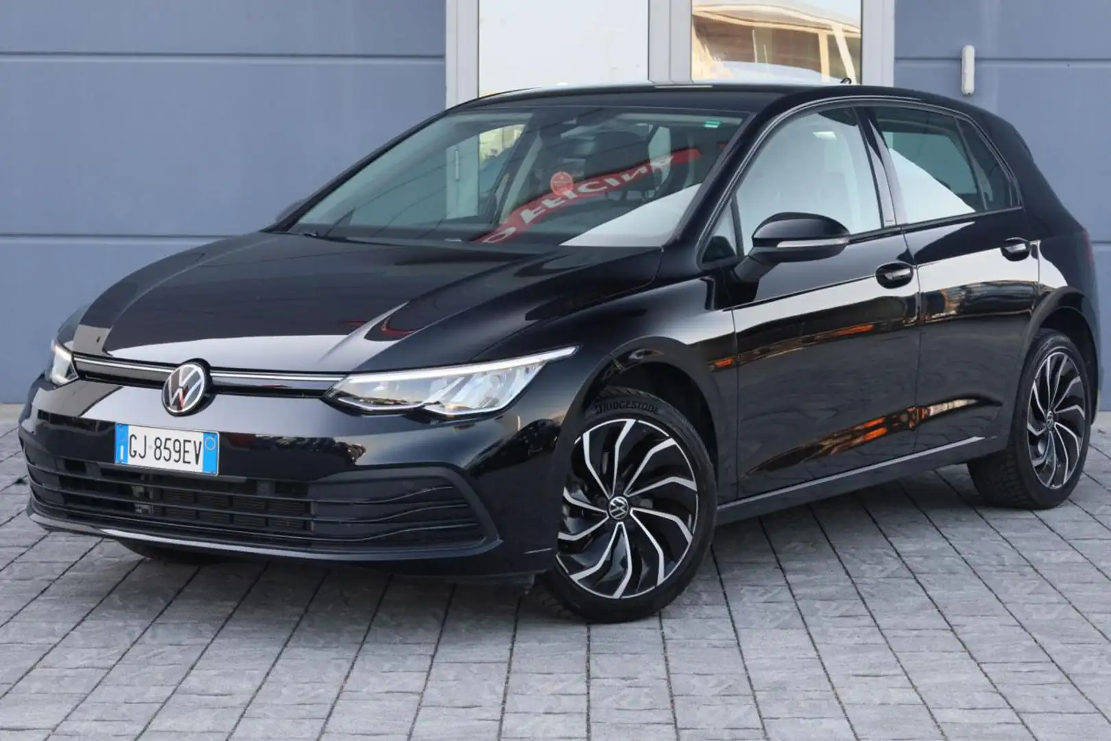 Volkswagen Golf 1.0 eTSI EVO DSG Life Noir - 2