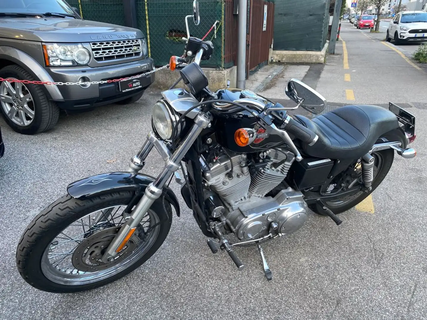 Harley-Davidson XL 883 (Hugger) Чорний - 2