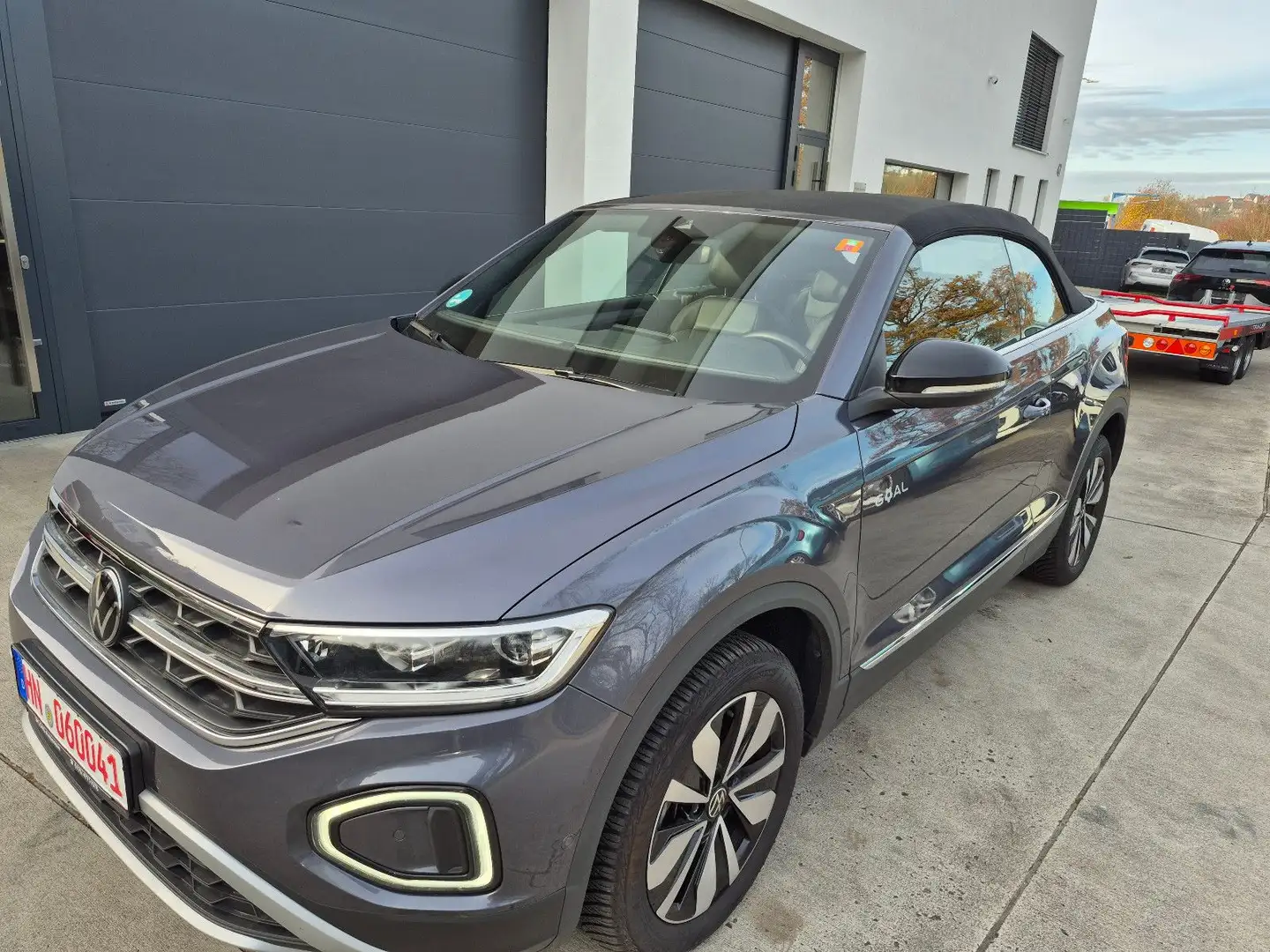 Volkswagen T-Roc Cabriolet Goal 116 PS+NAVI+KAMERA+LED Grau - 2
