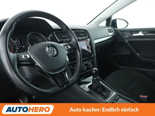 Volkswagen Golf view 11