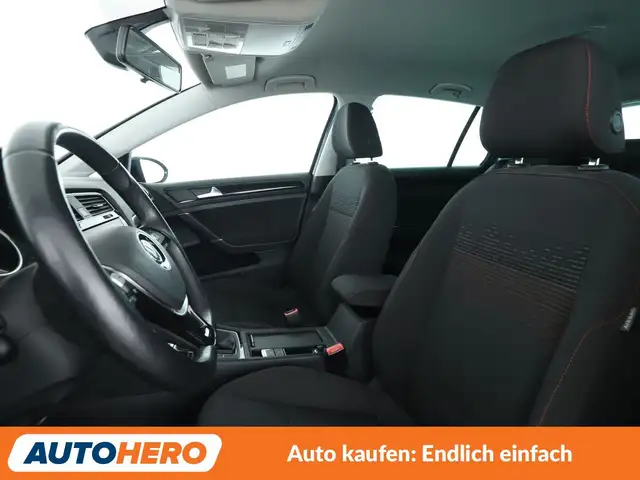 Volkswagen Golf view 10