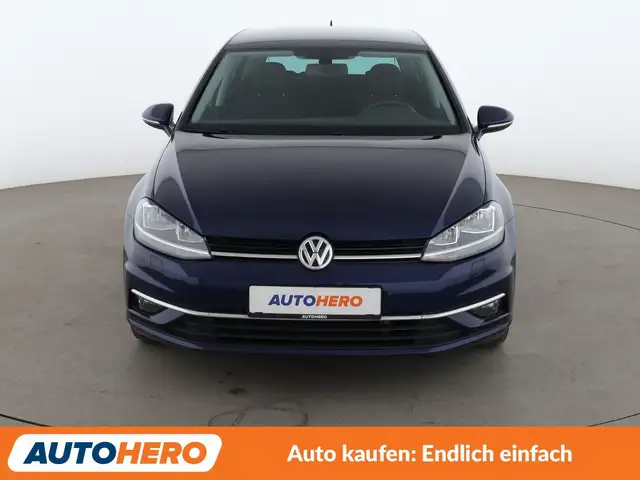 Volkswagen Golf view 9