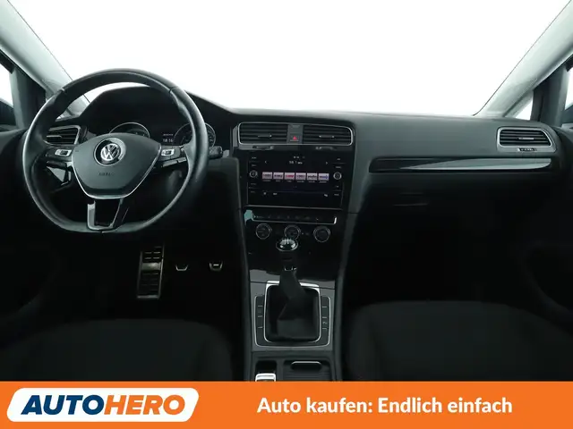 Volkswagen Golf view 12