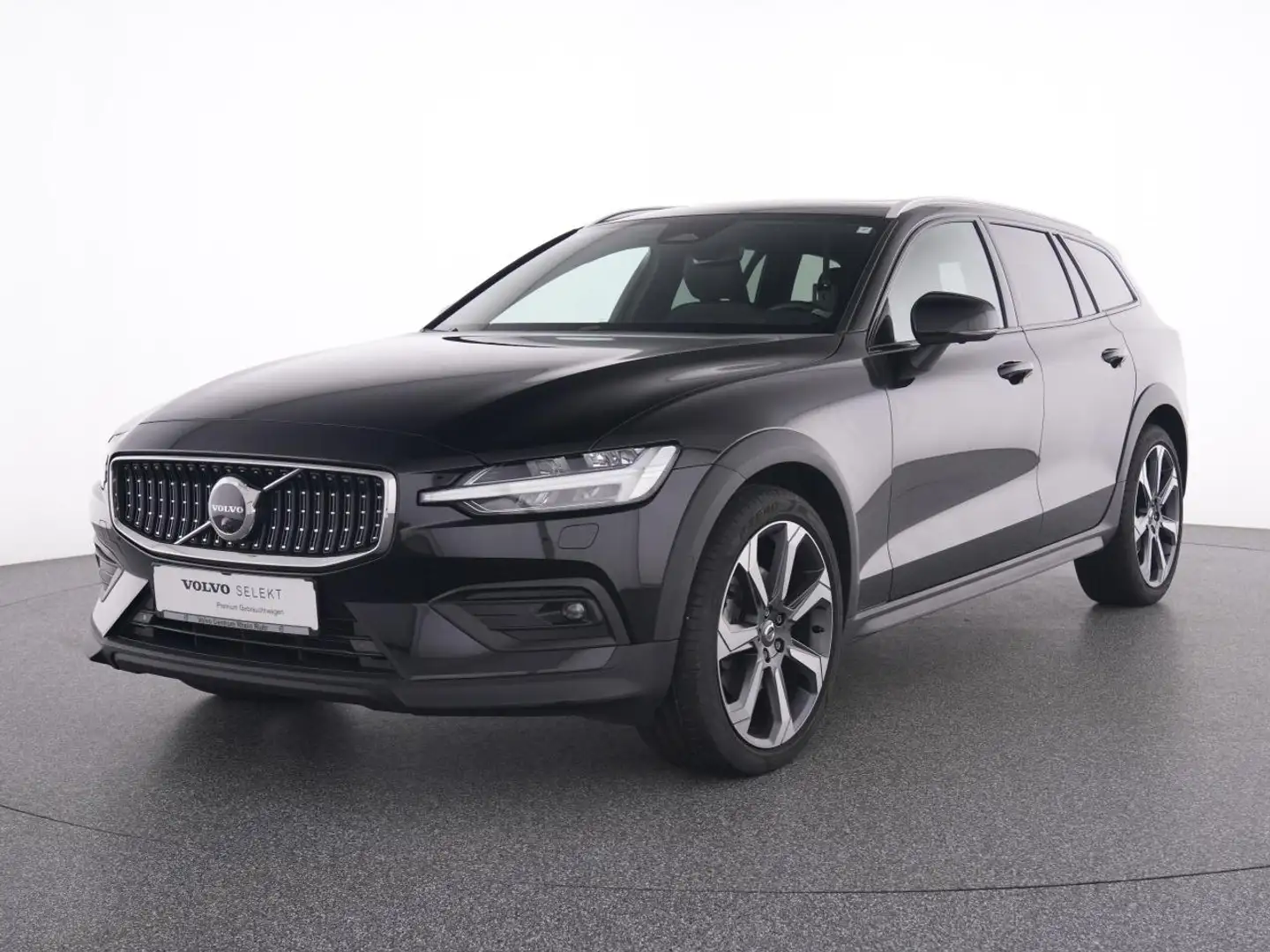 Volvo V60 CrossCountry B4 D AWD Plus AHK+FAP+LP+PANO Grau - 2