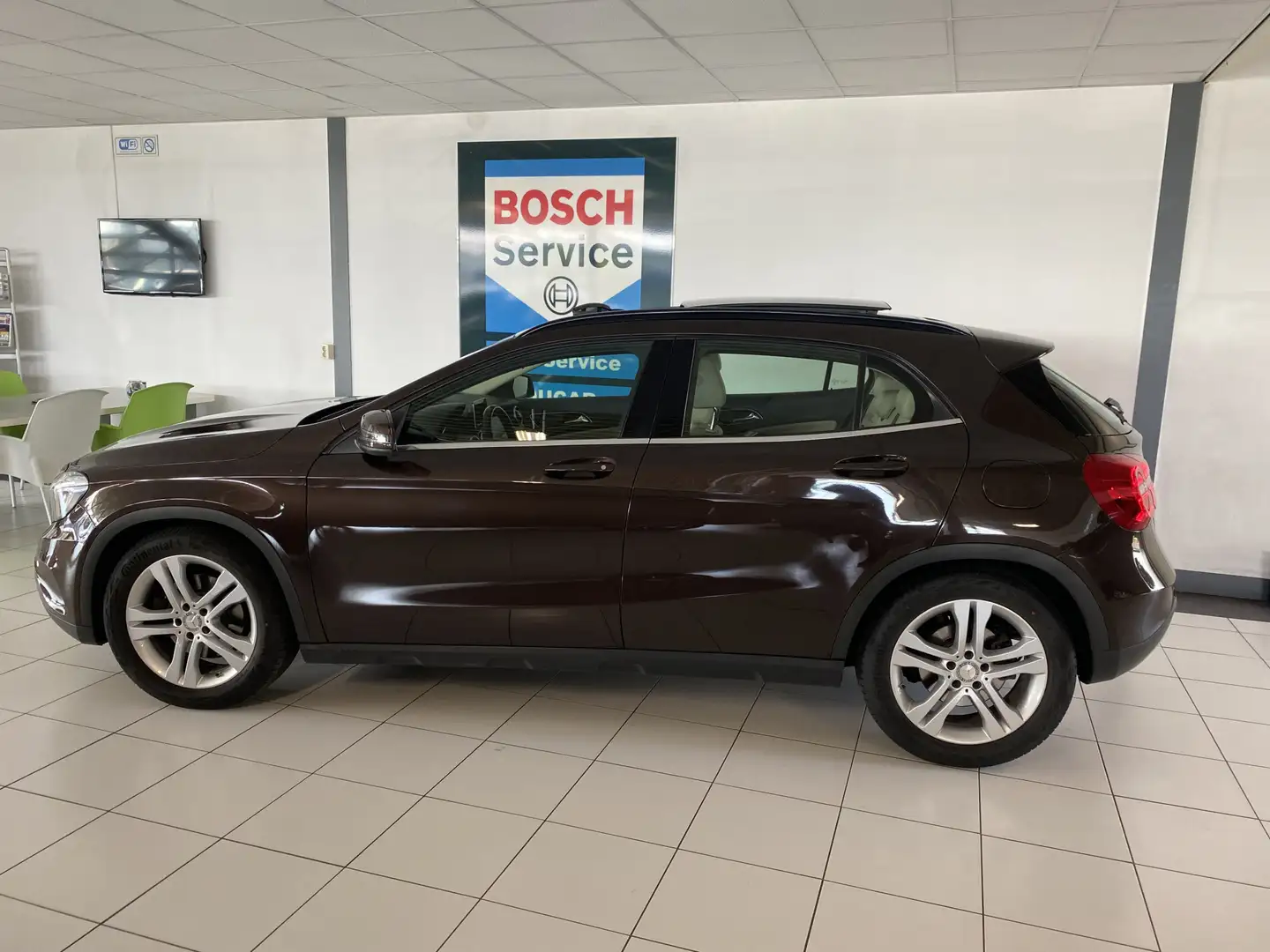 Mercedes-Benz GLA 250 4Matic Prestige Panodak / full map /trekhaak Marrone - 2