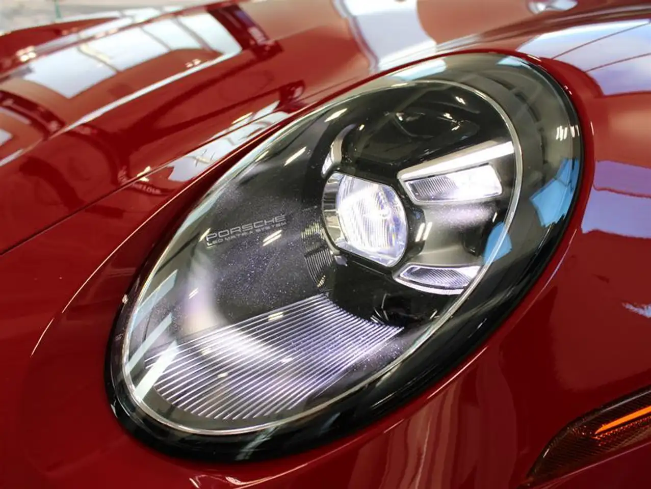 Porsche 911 снимка Porsche 911