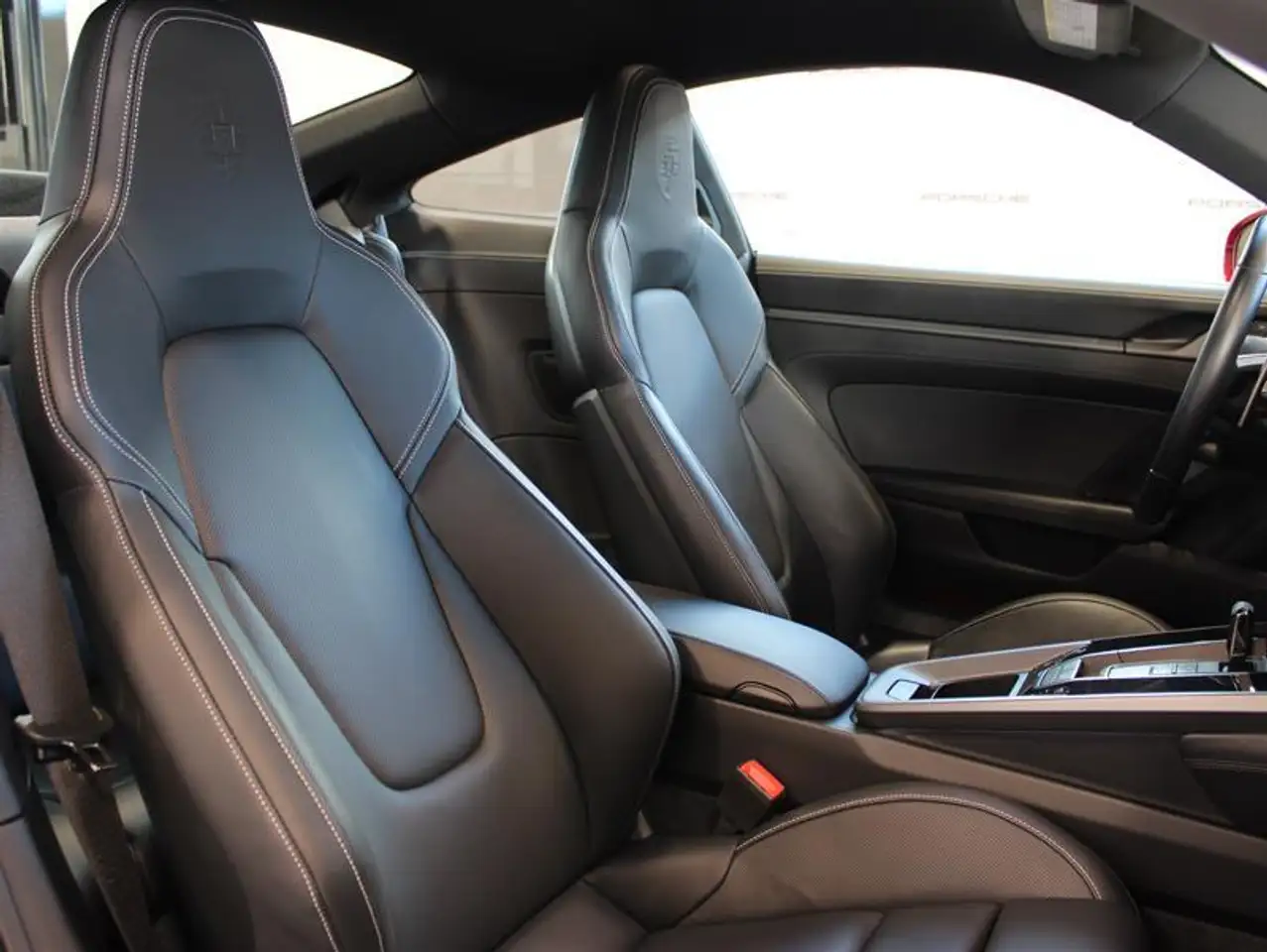 Porsche 911 снимка Porsche 911