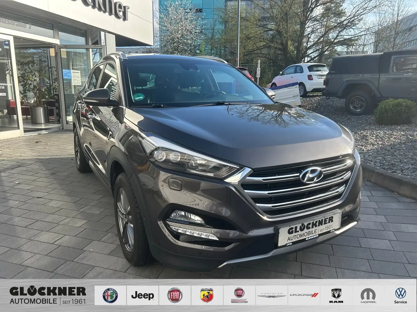 Hyundai TUCSON 2.0CRDi DPF Premium 4WD Grau - 1