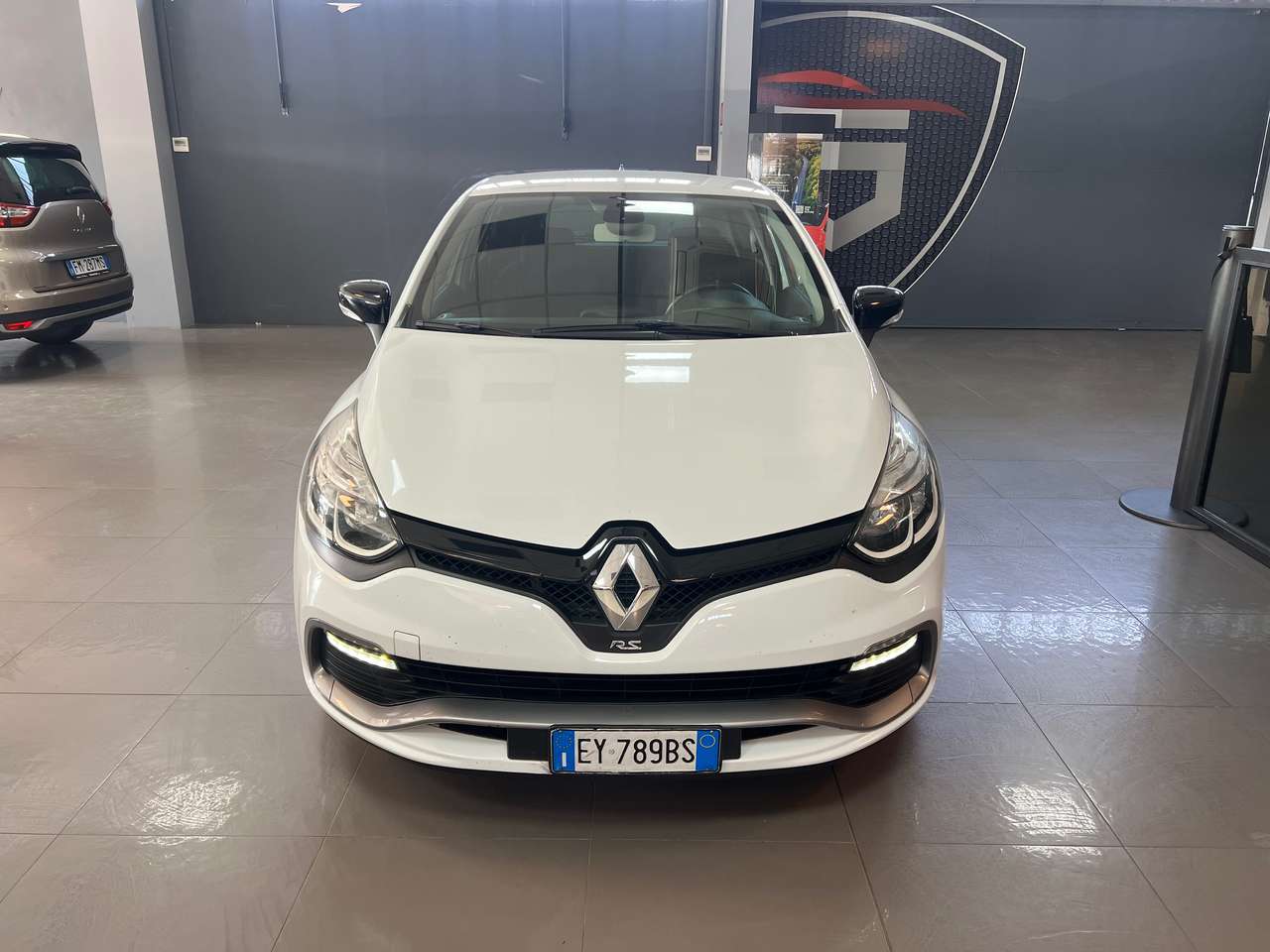 Renault Clio Clio IV 2012 5p 1.6 16v RS 200cv edc