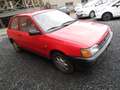 Toyota Starlet 1.0i (immatriculation ancêtre possible) 32 ans Rood - thumbnail 1