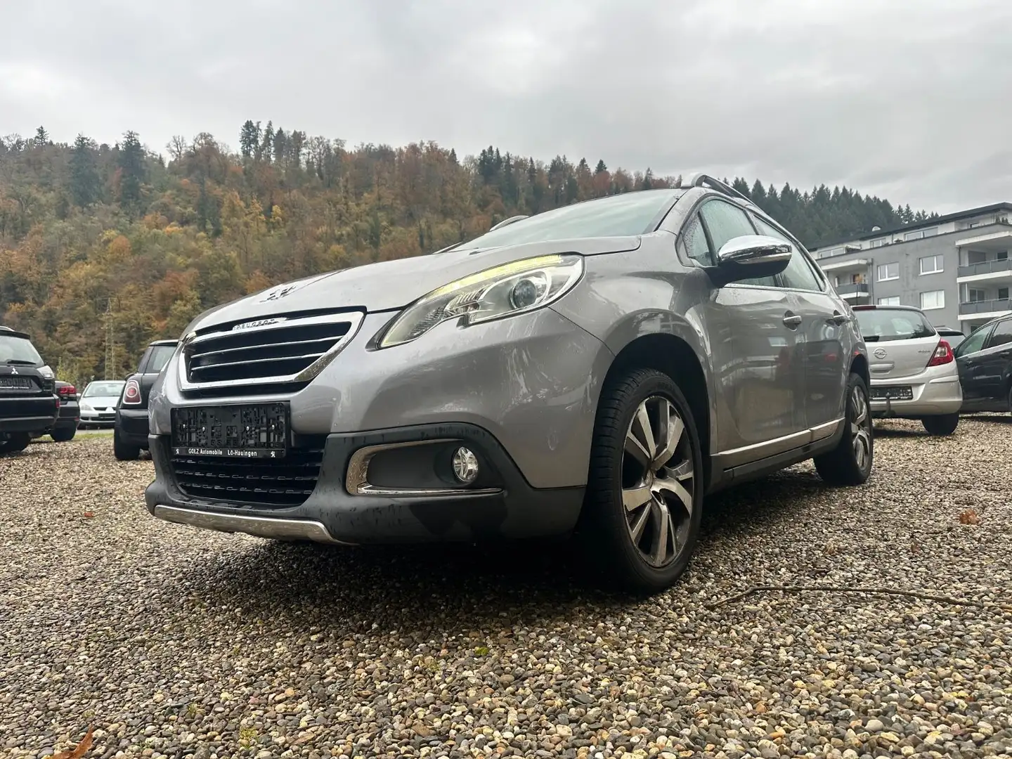 Peugeot 2008 Allure*97.000 km*HU 06/2026* Grau - 1