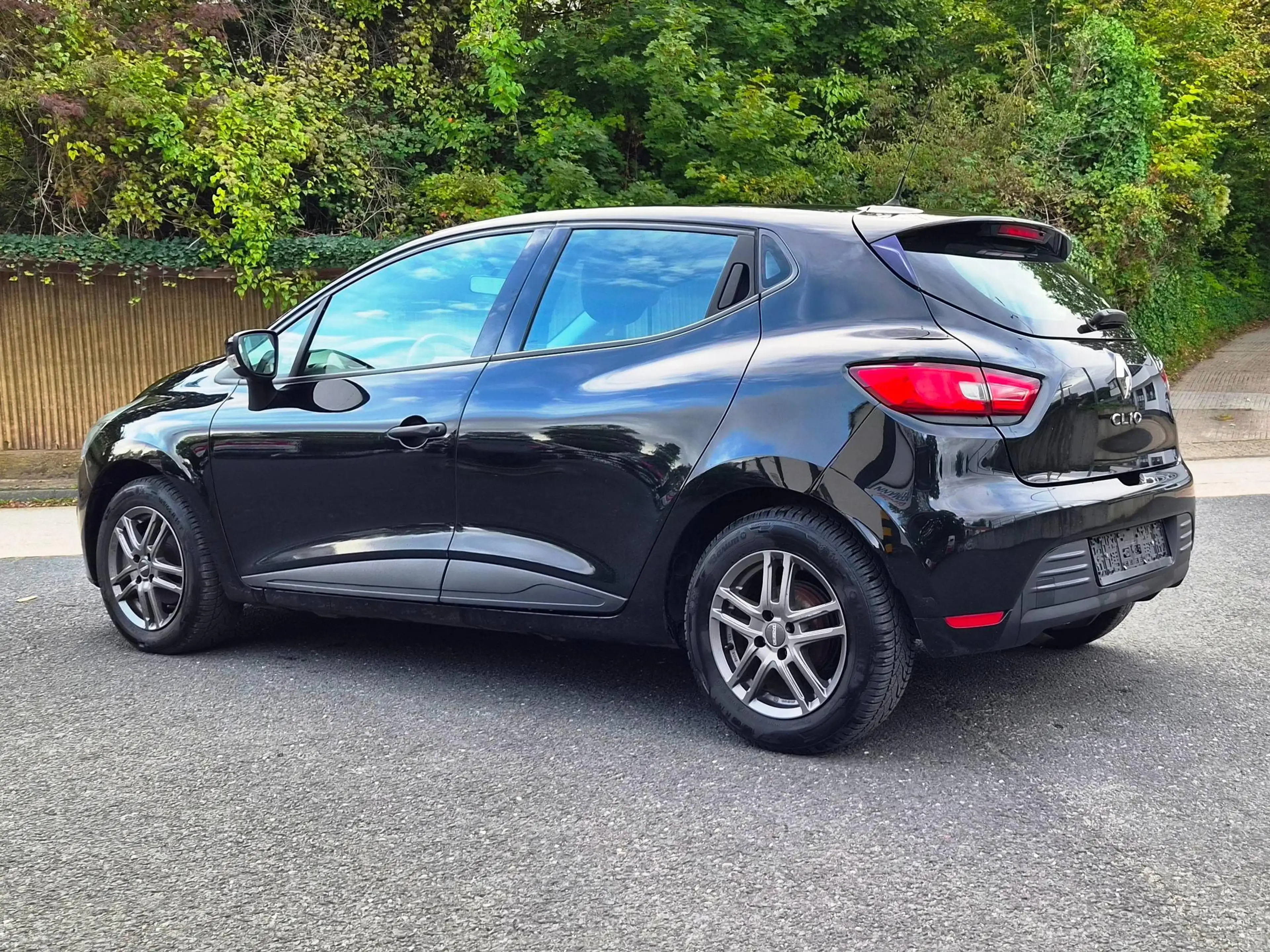 Renault Clio Schwarz/Klimaanlage/Alufelgen/Colorverglasung/ZV — photo 7