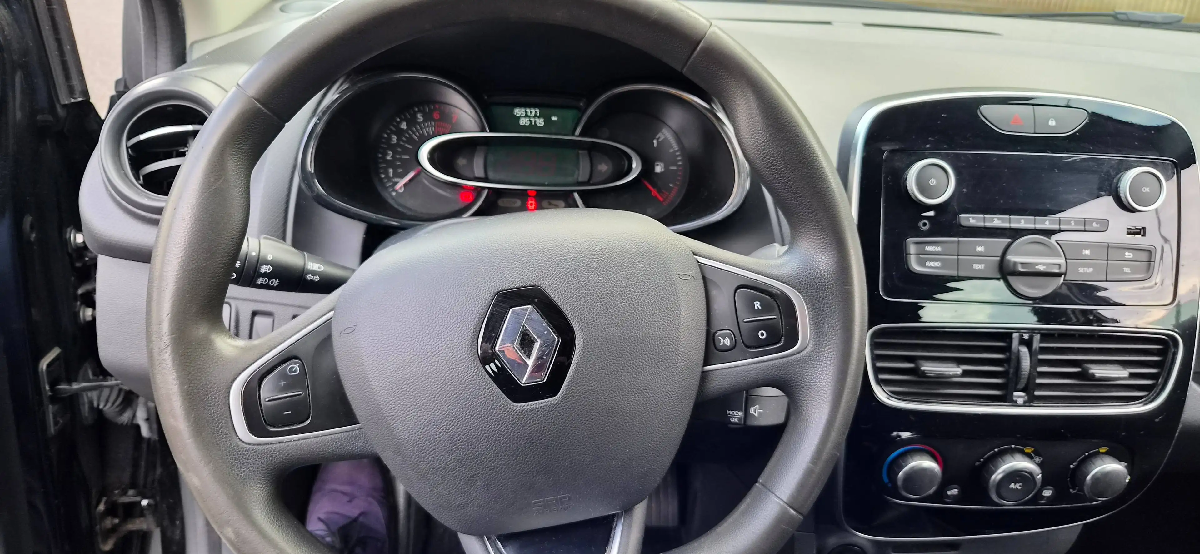Renault Clio Schwarz/Klimaanlage/Alufelgen/Colorverglasung/ZV — photo 14