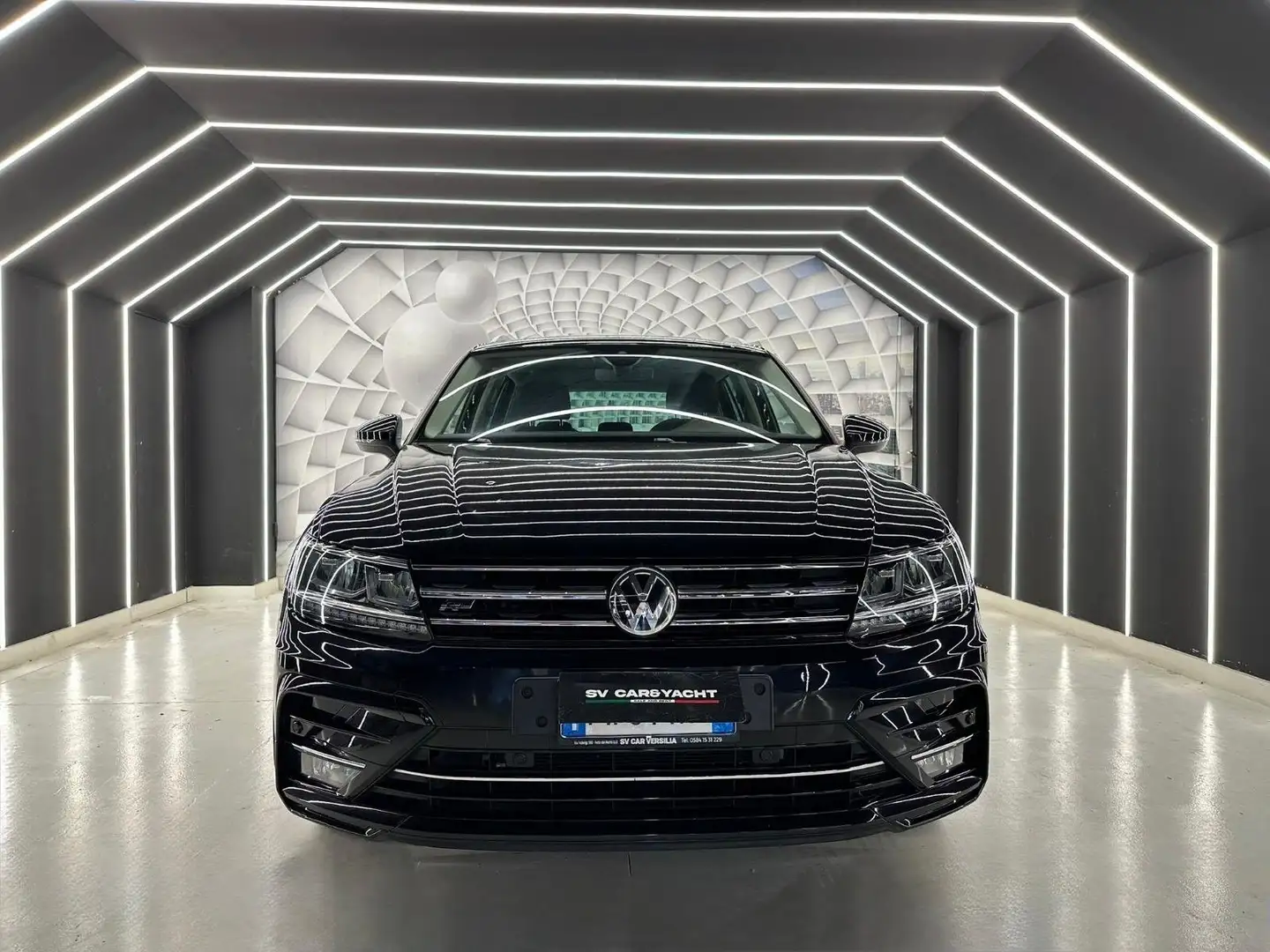 Volkswagen Tiguan R LINE-116CV-IPER FULL-24 MESI GARANZIA-PERMUTE Nero - 1