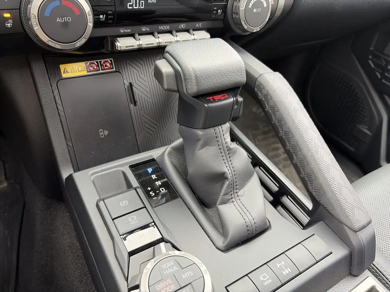 Toyota 4-Runner снимка Toyota 4-Runner