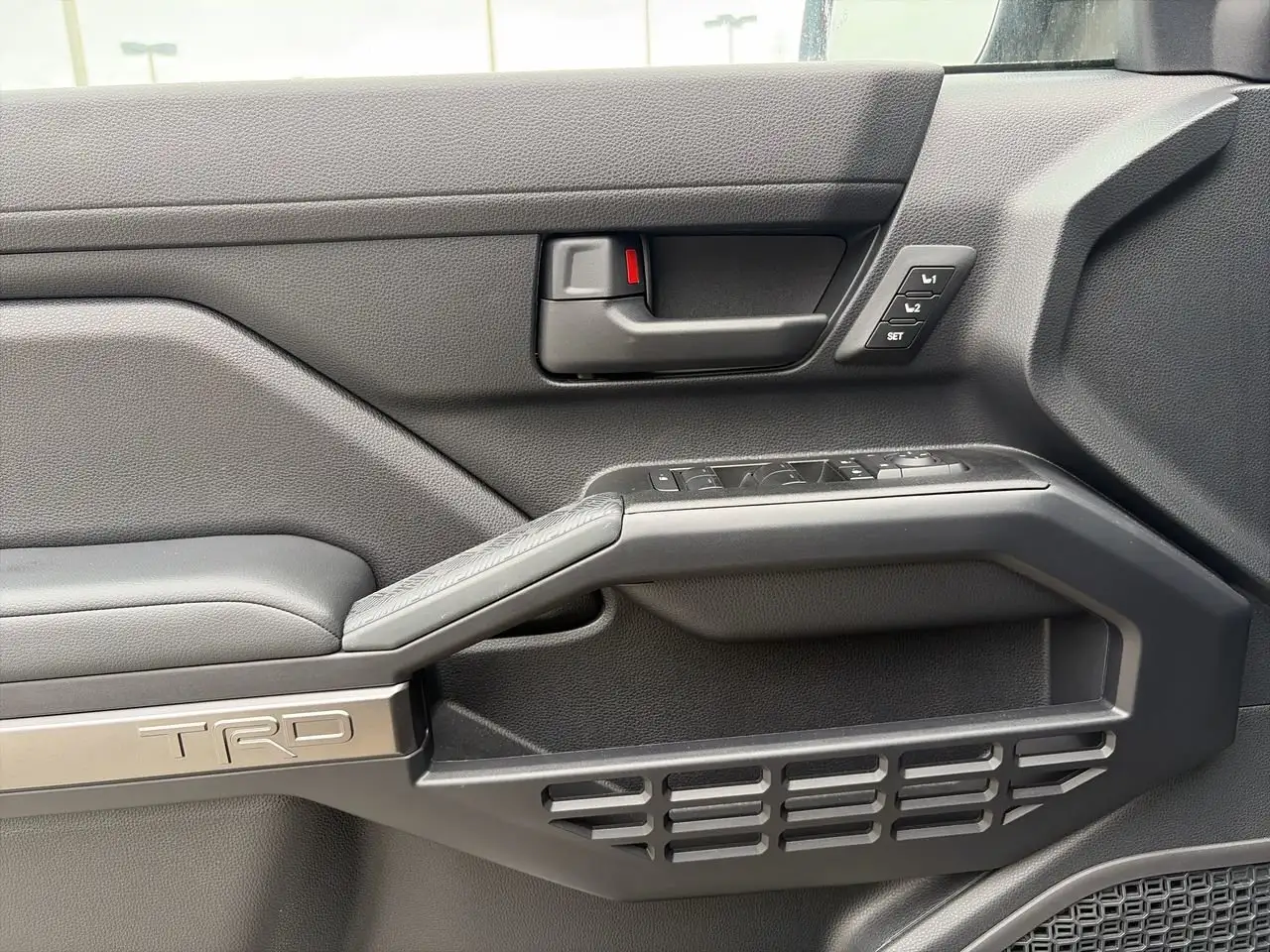 Toyota 4-Runner снимка Toyota 4-Runner